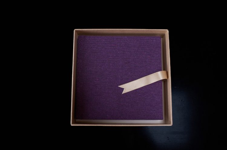 afscheidsfotografie-zwolle-uitvaart_8 Voorbeeld afscheidsfotografie album door Anke Olthof, uitvaartfotograaf Zwolle en landelijk werkzaam.